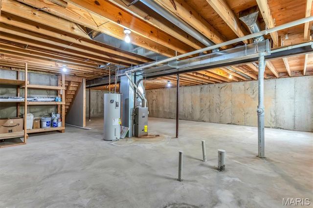 112 Trailing Oak Court, Imperial, MO 63052