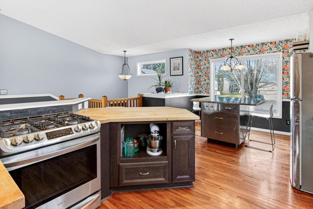 1805 Lannon Court, Burnsville, MN 55337