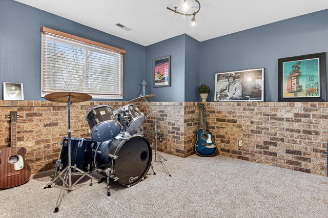 1805 Lannon Court, Burnsville, MN 55337