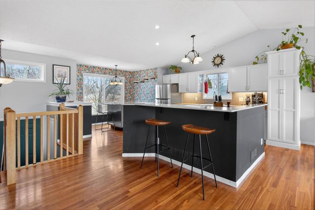 1805 Lannon Court, Burnsville, MN 55337