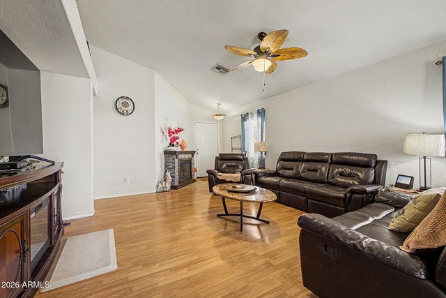 1520 W NANCY Lane, Phoenix, AZ 85041