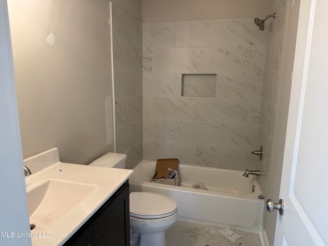 7866 Ella Pointe, Walls, MS 38680