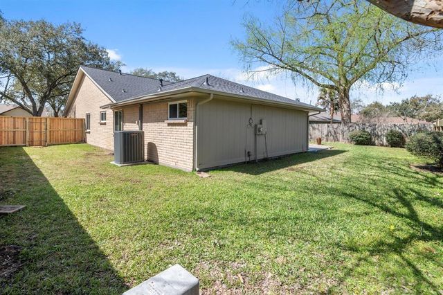 3323 Peachwood Lane, Sugar Land, TX 77479