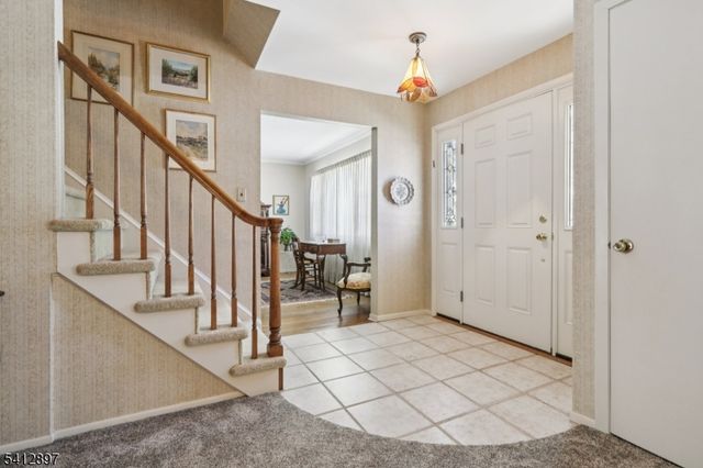 29 Clover Ln, Randolph Twp., NJ 07869