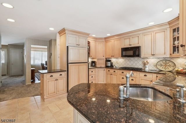 29 Clover Ln, Randolph Twp., NJ 07869