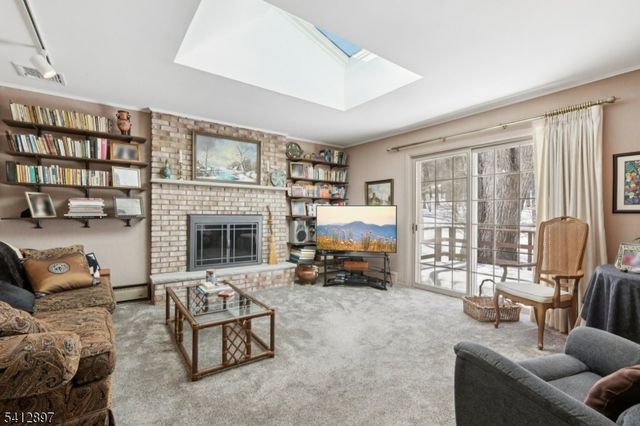 29 Clover Ln, Randolph Twp., NJ 07869