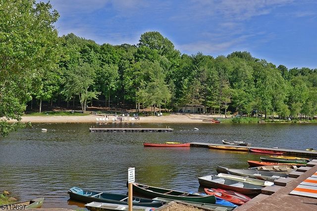 29 Clover Ln, Randolph Twp., NJ 07869