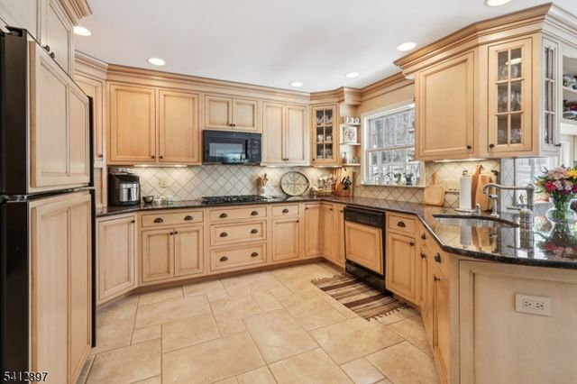 29 Clover Ln, Randolph Twp., NJ 07869