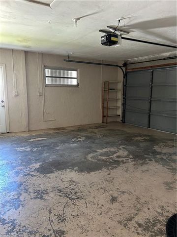 2128 SE 4th ST, Cape Coral, FL 33990