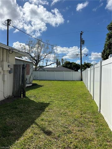 2128 SE 4th ST, Cape Coral, FL 33990