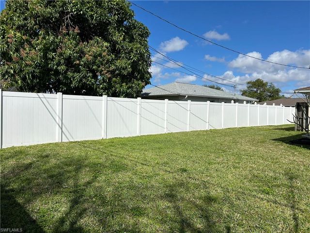 2128 SE 4th ST, Cape Coral, FL 33990