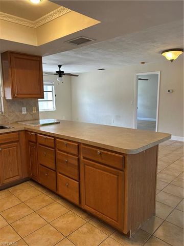 2128 SE 4th ST, Cape Coral, FL 33990