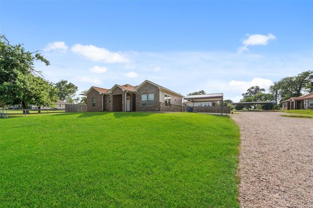 14103 Overstreet Drive, Willis, TX 77318