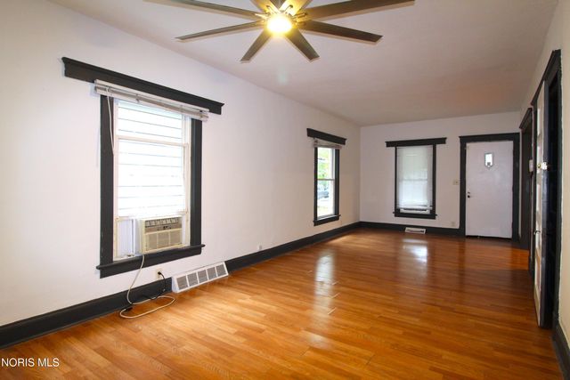 1139 Oakwood Avenue, Toledo, OH 43607