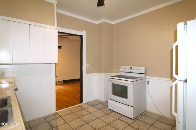 1139 Oakwood Avenue, Toledo, OH 43607