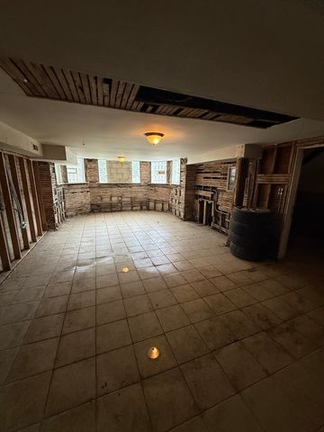 1837 W Garfield Boulevard, Chicago, IL 60636