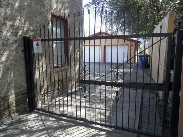 6032 Lewis Street, Dallas, TX 75206