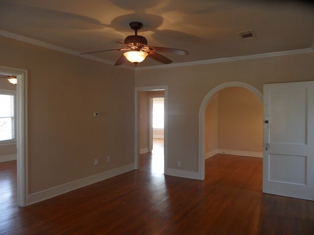 6032 Lewis Street, Dallas, TX 75206