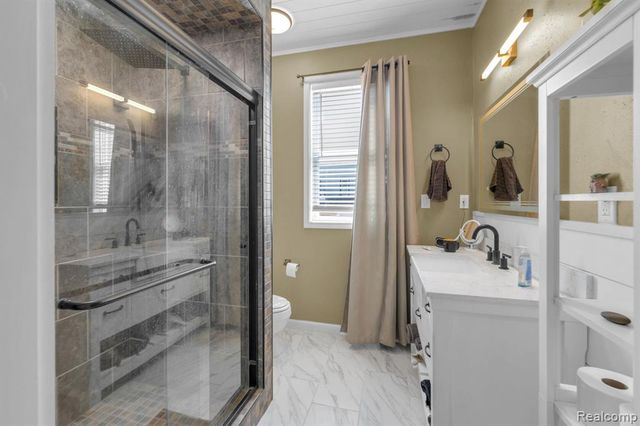 22421 Huron River Drive, Rockwood, MI 48173