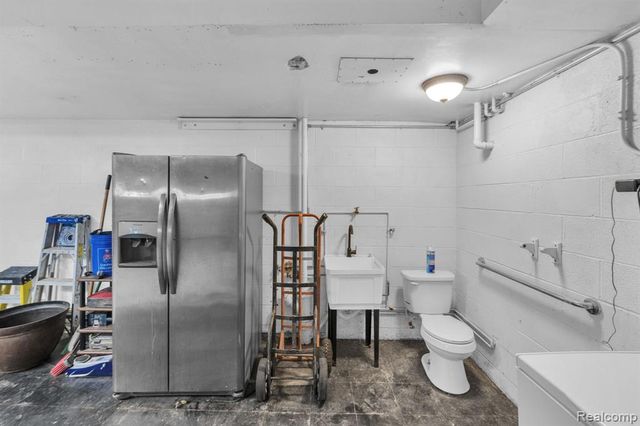 22421 Huron River Drive, Rockwood, MI 48173