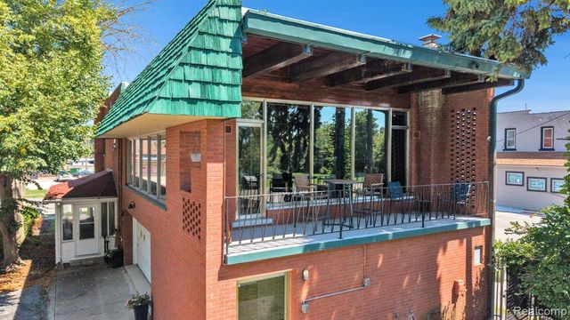 22421 Huron River Drive, Rockwood, MI 48173