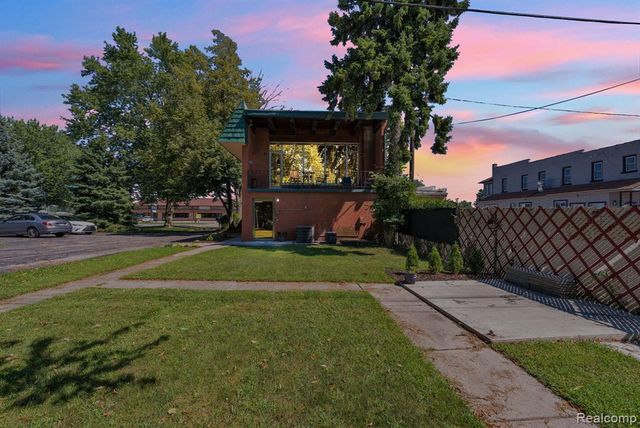 22421 Huron River Drive, Rockwood, MI 48173