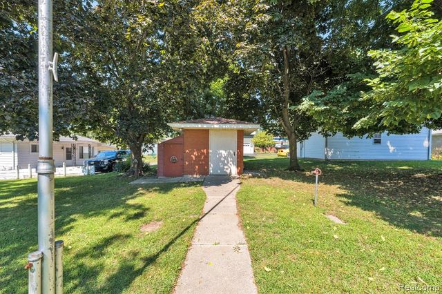 22421 Huron River Drive, Rockwood, MI 48173