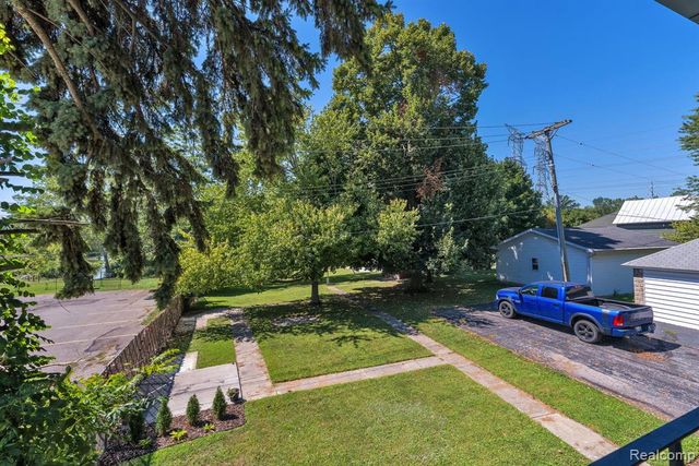 22421 Huron River Drive, Rockwood, MI 48173
