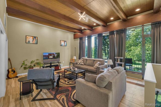 22421 Huron River Drive, Rockwood, MI 48173