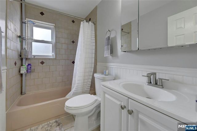 39-20 Dobrin A, Fair Lawn, NJ 07410
