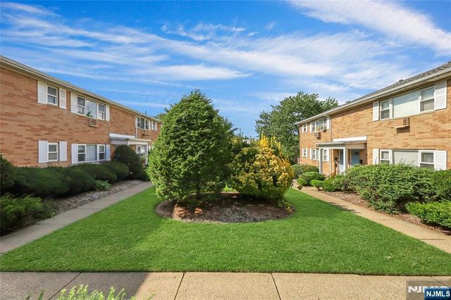 39-20 Dobrin A, Fair Lawn, NJ 07410