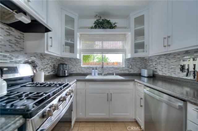 14265 Terra Bella Street 32, Panorama City, CA 91402
