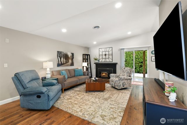 19821 SE 263rd Place, Covington, WA 98042