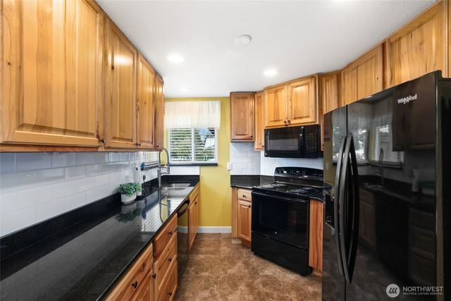 19821 SE 263rd Place, Covington, WA 98042