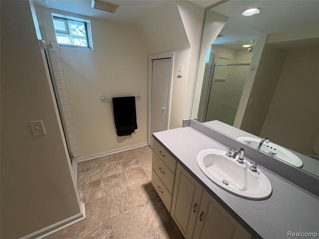 116 Devillen Avenue, Royal Oak, MI 48073