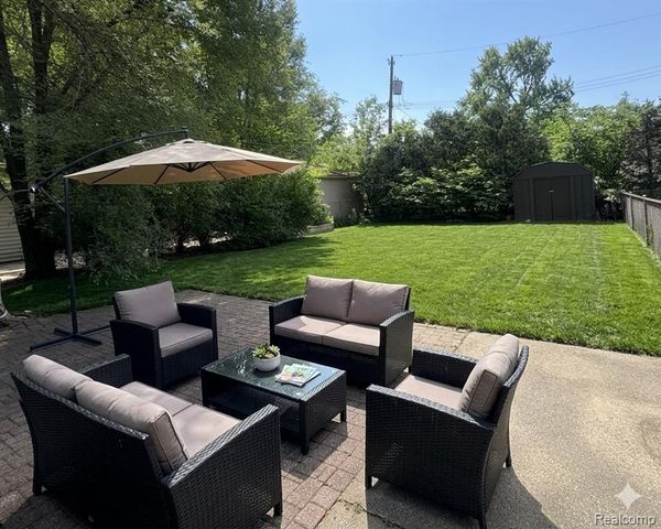 116 Devillen Avenue, Royal Oak, MI 48073