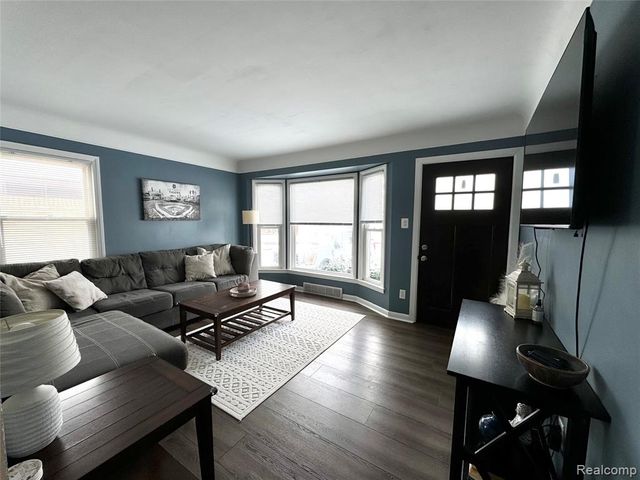 116 Devillen Avenue, Royal Oak, MI 48073