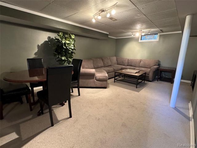 116 Devillen Avenue, Royal Oak, MI 48073