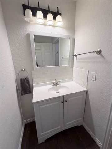 11838 Greenmesa Drive, Houston, TX 77044