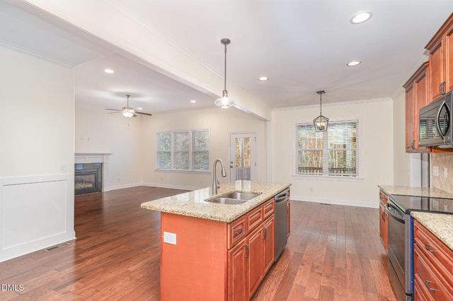 100 Lexington Avenue, Zebulon, NC 27597