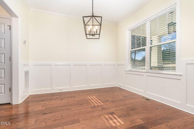 100 Lexington Avenue, Zebulon, NC 27597