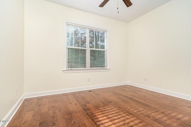 100 Lexington Avenue, Zebulon, NC 27597