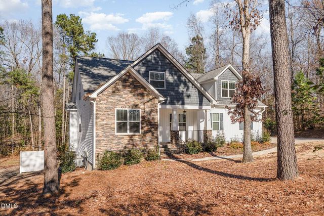 100 Lexington Avenue, Zebulon, NC 27597