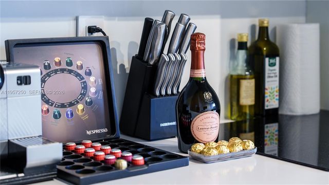 5255 Collins Ave 9E, Miami Beach, FL 33140