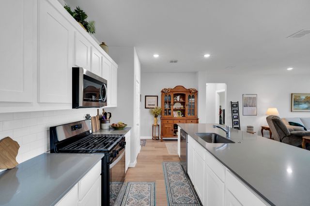 561 Baffin Bay Drive, Waxahachie, TX 75165