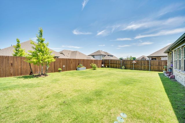 561 Baffin Bay Drive, Waxahachie, TX 75165
