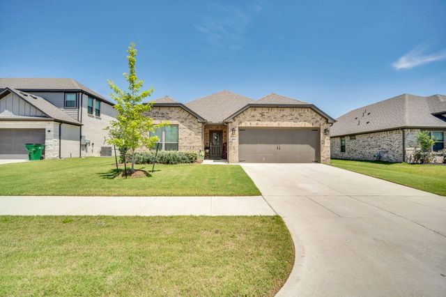 561 Baffin Bay Drive, Waxahachie, TX 75165