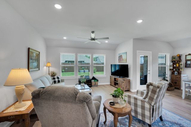 561 Baffin Bay Drive, Waxahachie, TX 75165