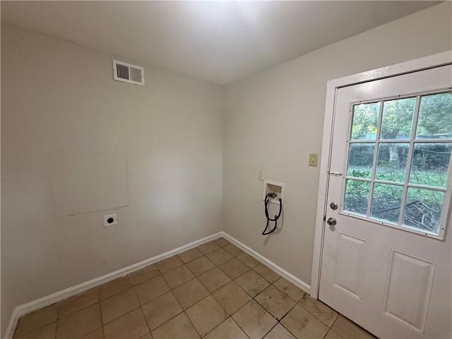666 Farnell Lane, Mobile, AL 36606