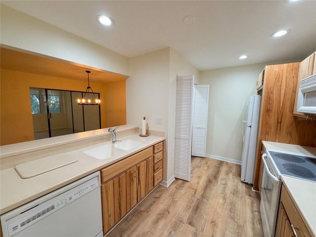 2664 SW 14TH DRIVE 325, Gainesville, FL 32608